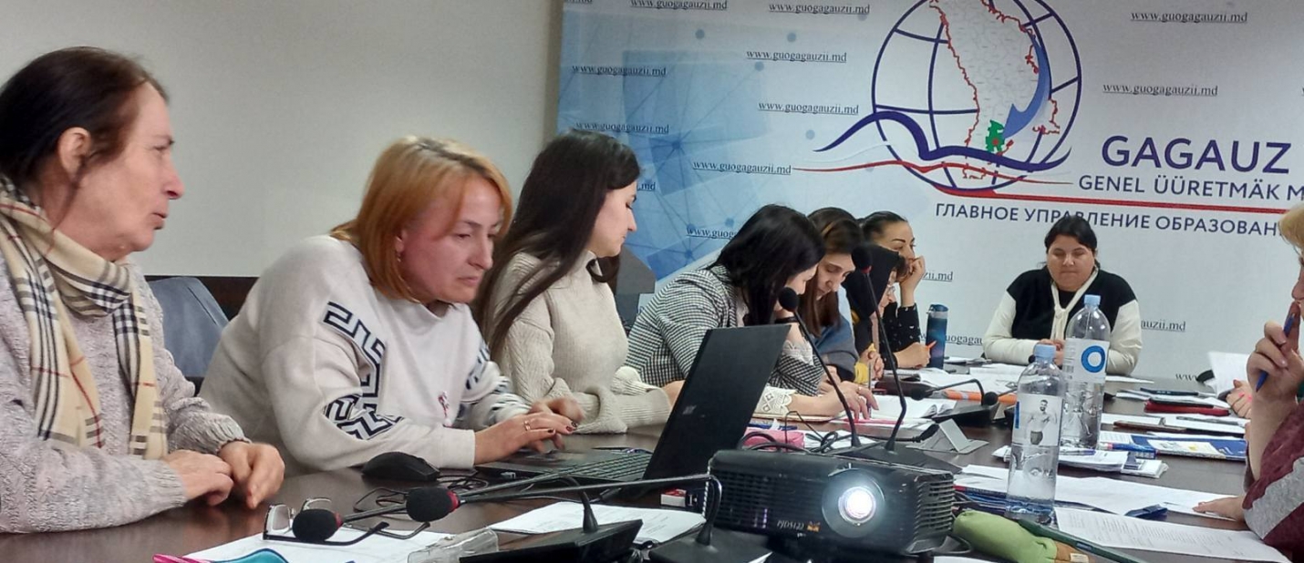 Педагоги обсудили основные аспекты подготовки выпускников 2023 к сдаче экзамена по румынскому языку и литературе