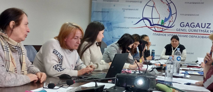 Педагоги обсудили основные аспекты подготовки выпускников 2023 к сдаче экзамена по румынскому языку и литературе