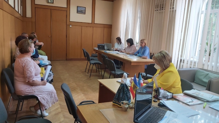 Директора школ Вулканештского района обсудили особенности организации нового учебного года